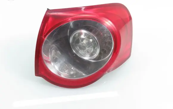 Volkswagen PASSAT B6 Rear/tail lights 3C9945096