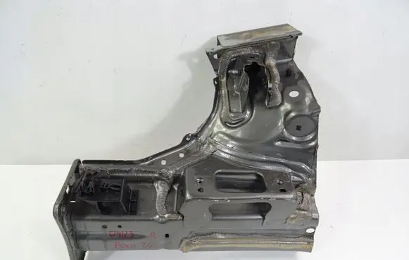 Volkswagen Polo VI Front quarter panel 