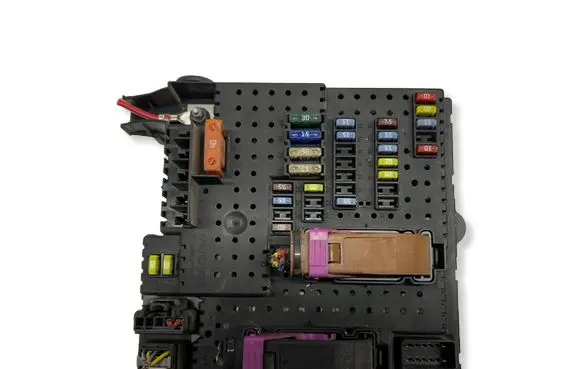 Volvo XC90 Fuse module 30728512