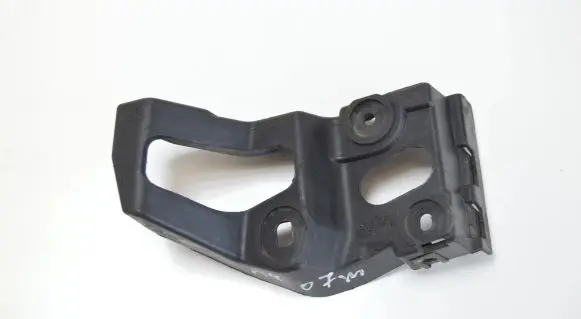 Audi A4 S4 B7 8E 8H Front bumper mounting bracket