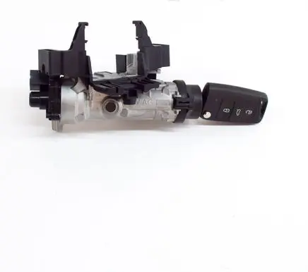 Audi A1 Ignition lock 5Q1905865A 10345839