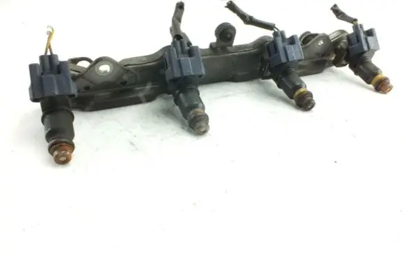 Honda Civic Fuel injector supply line/pipe 
