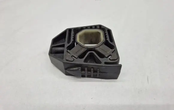 Volkswagen Golf V Radiator mount bracket 1Z0121367B 1K0121367D