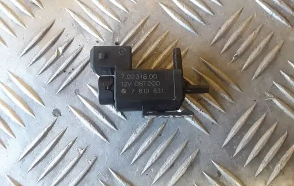 BMW 5 F10 F11 Turbo solenoid valve 70231800 7810831