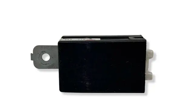Mitsubishi Pajero Wing mirror control module MR583832