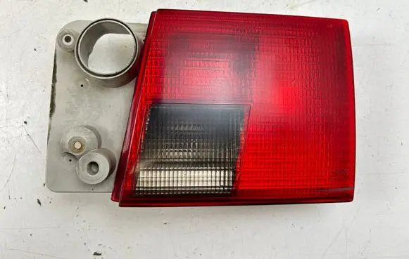Tailgate rear/tail lights