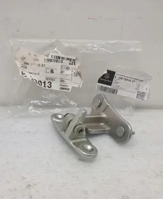 Mercedes-Benz ML W166 Rear door upper hinge 1667200137