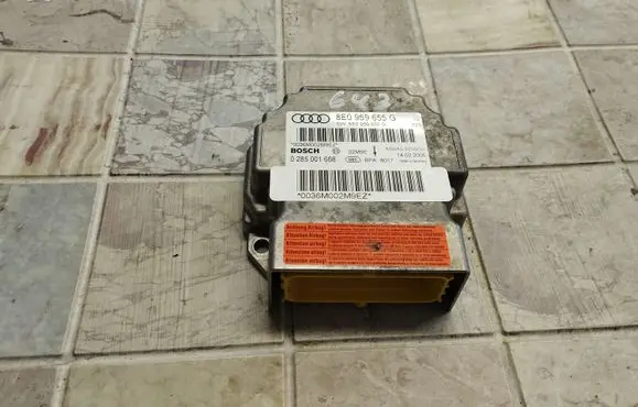 Audi A4 S4 B7 8E 8H Airbag control unit/module 8E0959655G 0285001668 0036M002M9EZ