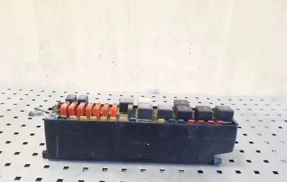 Chrysler Voyager Fuse module