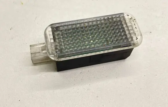 Audi A6 S6 C6 4F Other interior light 4E0947415