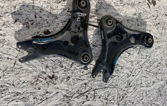 Volkswagen ID.4 Front lower control arm/wishbone
