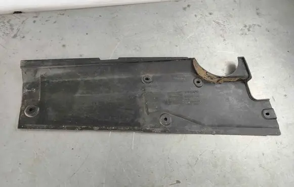 Volvo C40 Rear underbody cover/under tray 32262101
