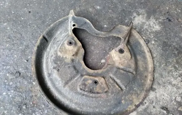 Skoda Octavia Mk2 (1Z) Rear brake disc plate dust cover 