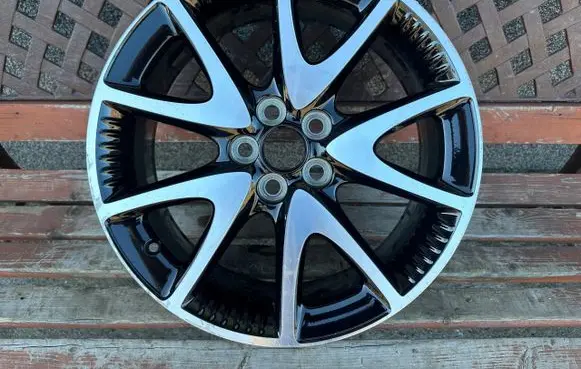 Toyota Yaris XP210 R17 alloy rim 