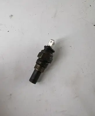 Mitsubishi Pajero Coolant temperature sensor 