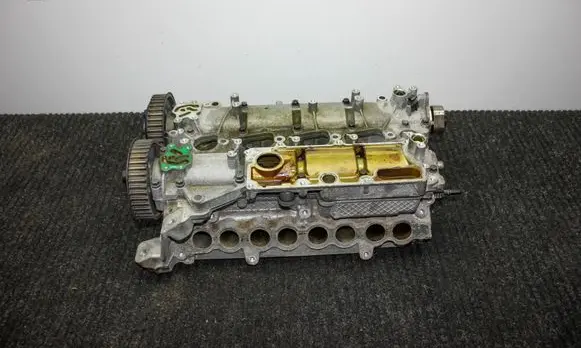 Volvo V60 Engine head 31401057 31401057AA