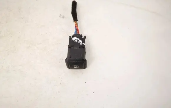 Opel Zafira B Fuel tank opening switch 3b0959833a