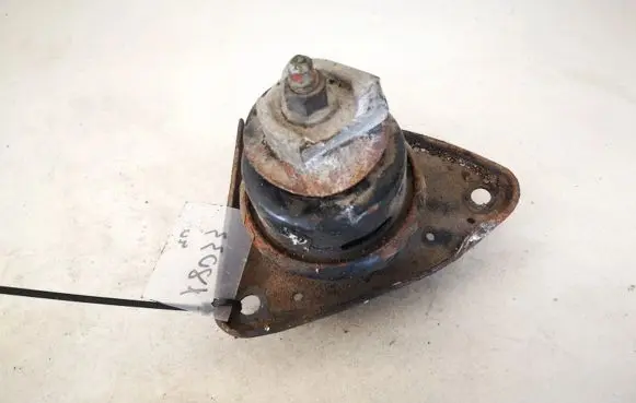 Hyundai i30 Engine mount bracket