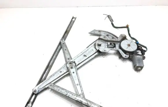 Honda CR-V Front door window regulator with motor