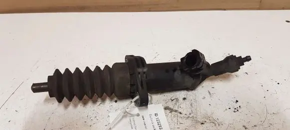 BMW 1 F20 F21 Clutch slave cylinder 13670610