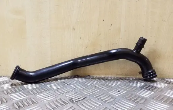 Engine coolant pipe/hose