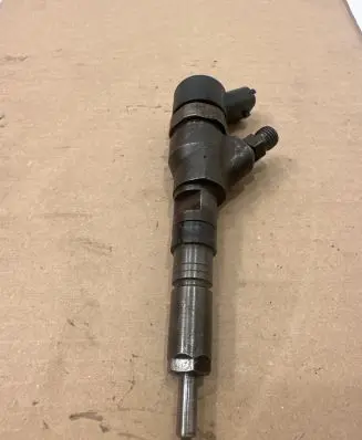 Fuel injector