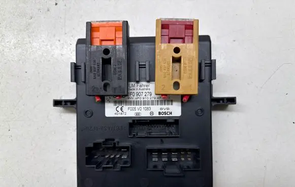 Audi A6 S6 C6 4F Comfort/convenience module 4F0907279 4F0910279AF F005V01083