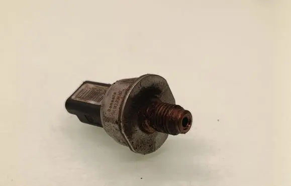 Peugeot 5008 II Fuel pressure sensor 9814383880 021901263483