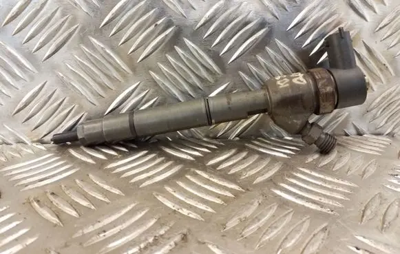 KIA Cerato Fuel injector 338002A400 0445110256