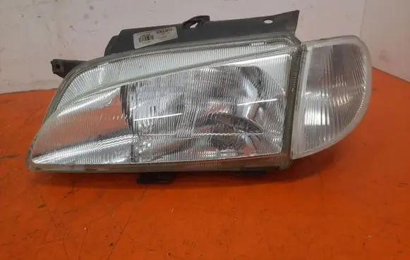 Peugeot Partner Headlight/headlamp 086375