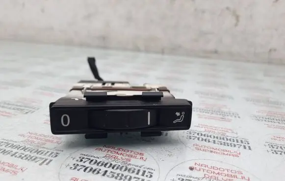 Volkswagen Touareg I Air circulation switch 7L6819766M 06906190
