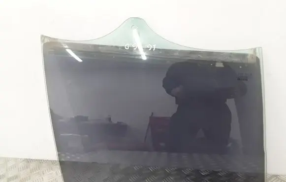 Renault Laguna II Rear door window glass 43R000929