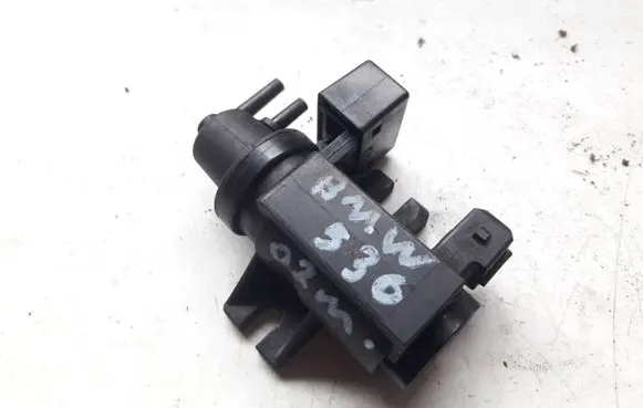 BMW 5 E39 Turbo solenoid valve