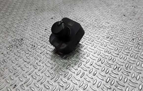Audi A4 S4 B6 8E 8H Wing mirror switch 8E0959565A