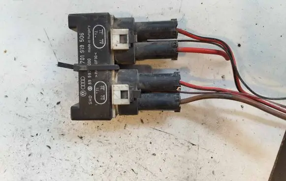 Volkswagen Transporter - Caravelle T4 Coolant fan relay 701919506