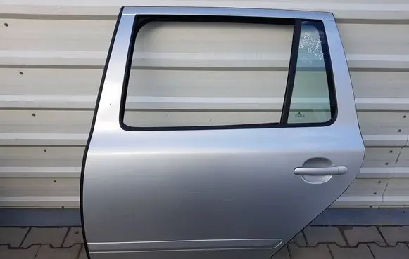 Skoda Octavia Mk2 (1Z) Rear door 