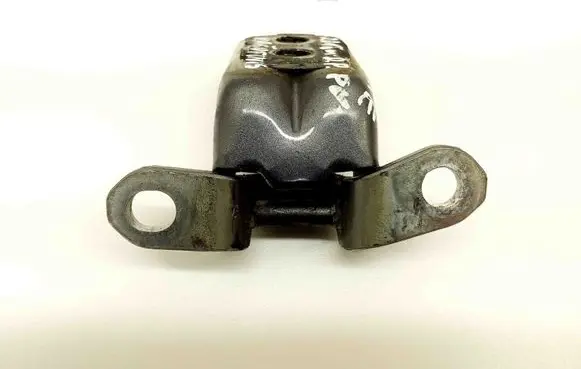 Nissan Juke I F15 Front door upper hinge