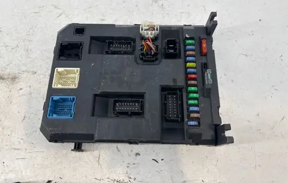 Ford Mondeo MK IV Airbag deployment crash/impact sensor 200907 22661F01 PRT0678001