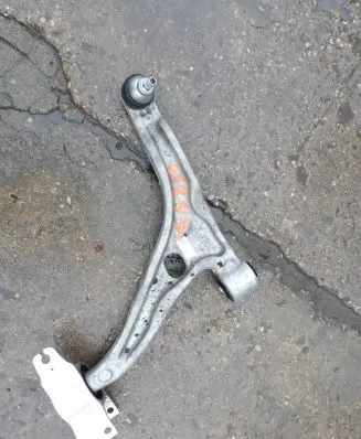 Mercedes-Benz B W247 Front lower control arm/wishbone 2473331500 3382824