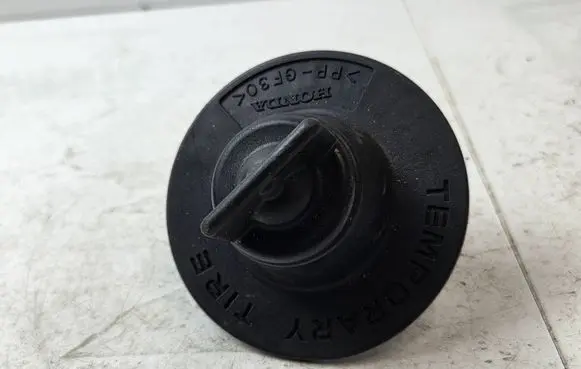 Honda CR-V Spare wheel bolt PPGF30