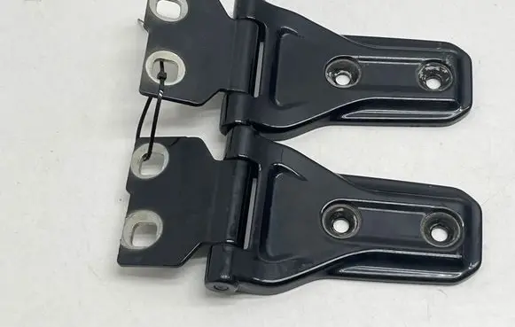 Jeep Wrangler Engine bonnet/hood hinges AA1381P001AG