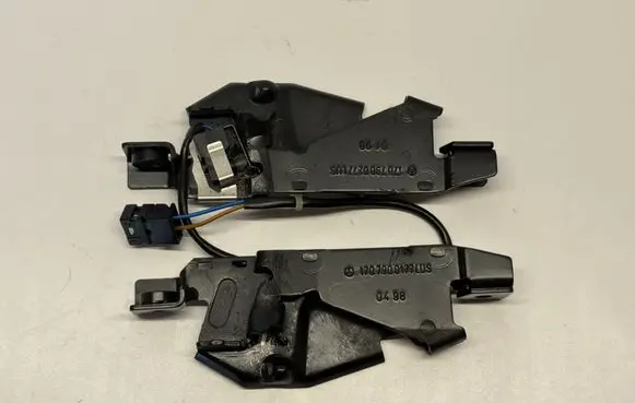 Mercedes-Benz SLK R170 Convertible roof lock/latch 1707900277 1707900177 A1707900177