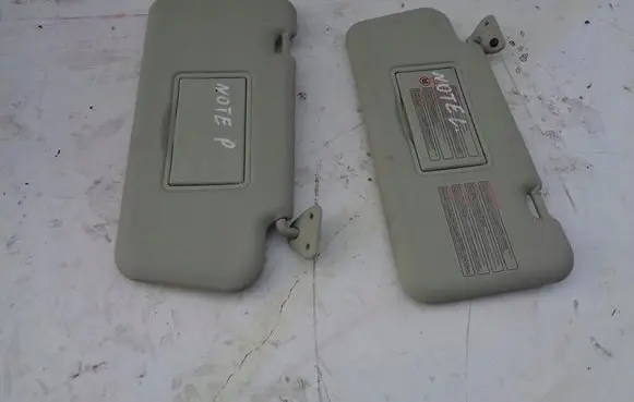 Nissan Note (E11) Sun visor