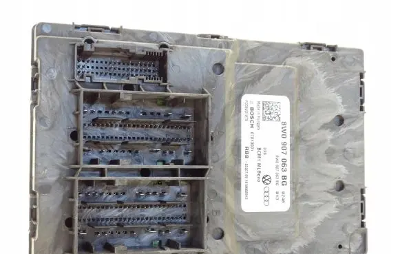 Audi A4 S4 B9 8W Comfort/convenience module 8W0907063BG