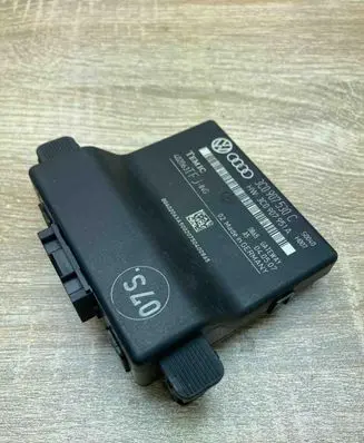 Volkswagen PASSAT B6 Gateway control module 3C0907530C 3C0907951A USED