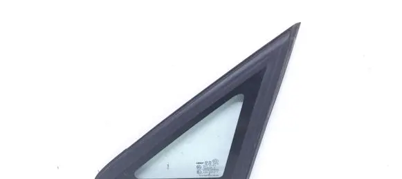 Chevrolet Tacuma Front triangle window/glass 