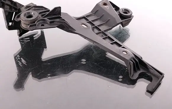 Volvo S60 Rear bumper mounting bracket 30636575