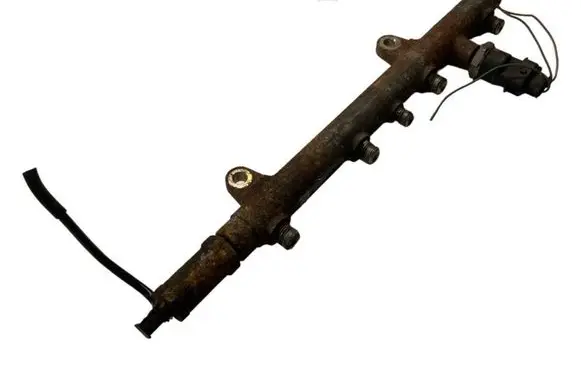 Renault Scenic II - Grand scenic II Fuel main line pipe 8200347176 0445214024 057897L4