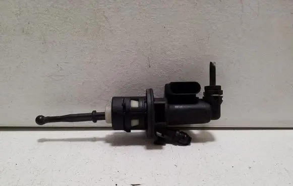 Volkswagen Golf V Clutch master cylinder 1K0927810D 1K0721388S