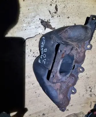 Ford Mondeo MK I Exhaust manifold